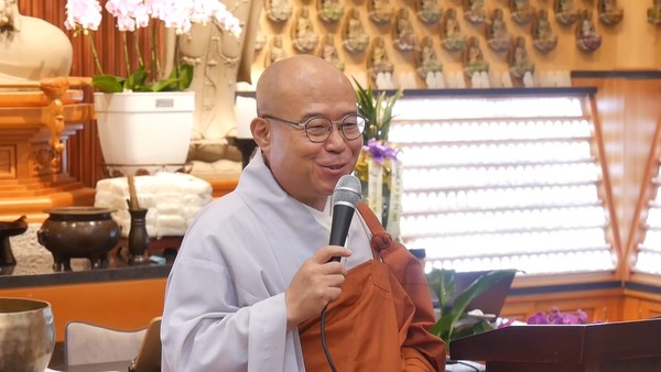 초대총재 송산스님.