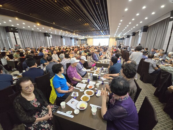 월정사복지재단, 강릉 지역 어르신 1,000명에게 보양식 나눔 행사 개최 / 사진=BBS 최승한 기자