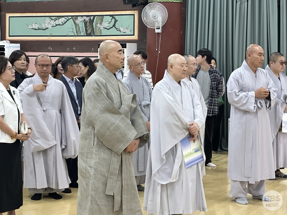 월정사 주지 정념스님과 봉은사 주지 원명스님