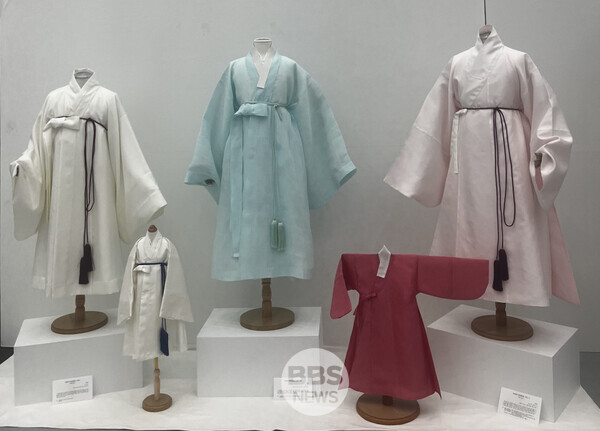 한국한복진흥원, 조선시대 남성 겉옷 ‘도포전’...“도포, 문화의 품격이자 정신”