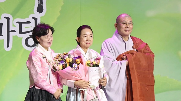 BBS���ұ������ ���� ������ '��16ȸ �������ȭ�Ѹ���'. �س��� ����ٷʿ� ������ ����. BBS.&nbsp;