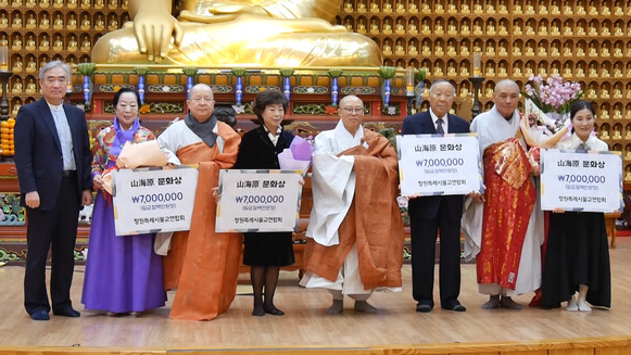 ������ ��34ȸ ���ؿ���ȭ�� �����ڵ�.