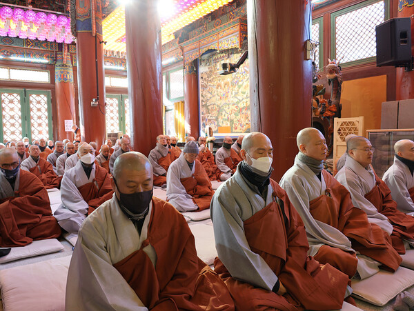 월정사 동안거 결제, 만월선원 등 4개 선원 62명 수좌 스님 정진 / 사진=월정사