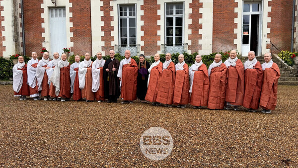 ������ �Ϻ� ������ ���������� ����δϿ��� ������ ã�� ���ʴ�.