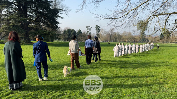 �ĸ� ��Ƽ�̰������� ������ �ȱ� ����.