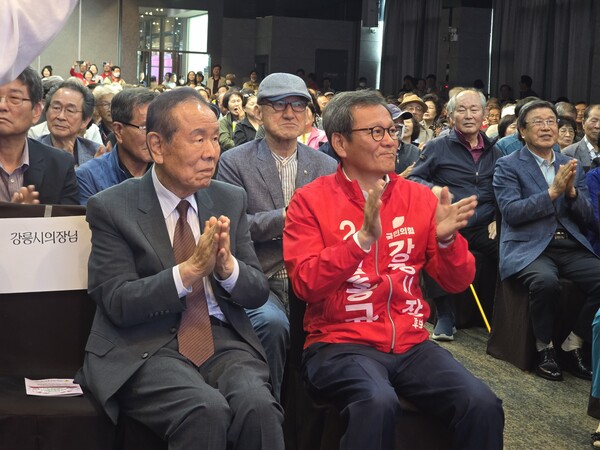 월정사복지재단, 강릉서 어르신 800명 초청 ‘연꽃피는 어버이날’ 효 잔치 개최