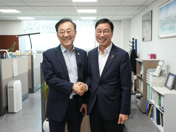 김윤덕 국토교통부 장관과 위성곤 제주지사