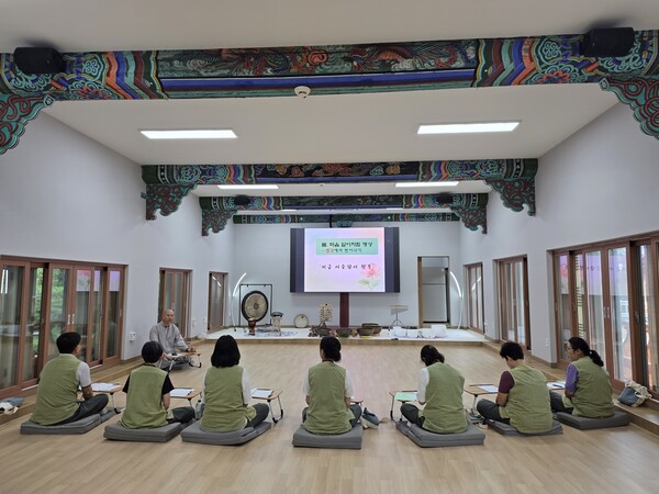 오대산 월정사 ‘명상요가학교’ 단기집중과정 성료 / 사진=월정사