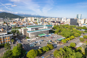 제주, <b>반려동물</b>은 느는데 산업은 벌써 포화?