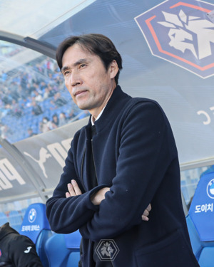 충북청주FC <b>김길식 감독</b>, 구단과 상호 합의 하 <b>사퇴</b>