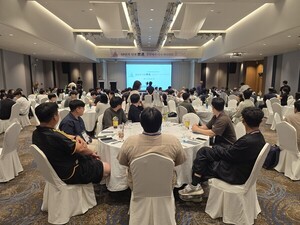 대불련 강원지부 창립 60주년 기념법회 봉행...청년불교 미래 다짐 - 뉴스 썸네일 이미지